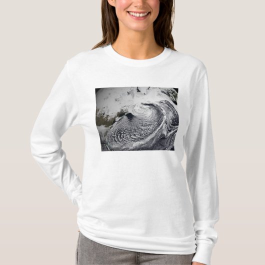 1日の雲のシミュレーシ独身のョン3 Tシャツ (正面)