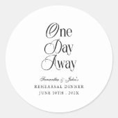 1日を切ったモダンでエレガントなリハーサルディナー ラウンドシール (正面)