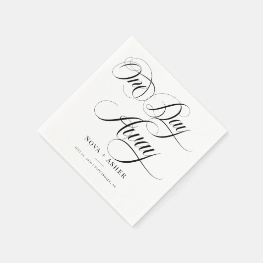 1日エレガントの授業遠くにパーソナライズされた結婚の スタンダードカクテルナプキン (角)