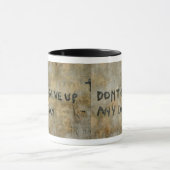 1日与えも起きない – Mug マグカップ (中央)