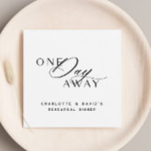 1日遠くにリハーサルエレガントディナー スタンダードカクテルナプキン