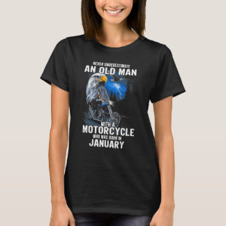 1月にバイクを持っ生まれた老人 Tシャツ