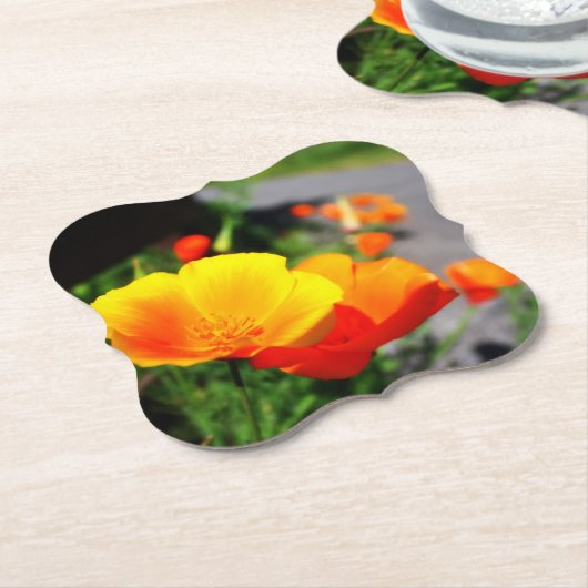 1杯の金ゴールド ペーパーコースター (アングル)