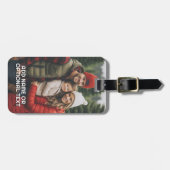 1枚の写真と文字 – 背面の情報 ラゲッジタグ (正面横)