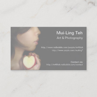 1枚の自分のトレーディングカード 名刺