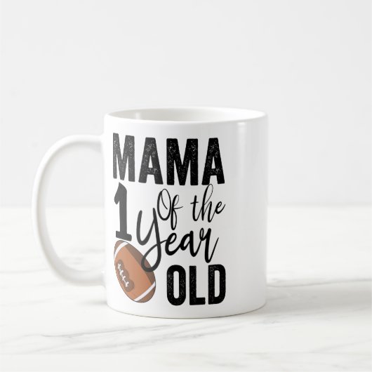 1歳のフットボールのママ 1歳の誕生日 コーヒーマグカップ (左)