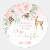 1歳の女の子の冬のほんのりピンクの鹿の誕生日 ラウンドシール (正面)