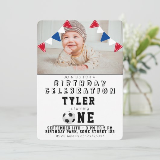 1歳の誕生日かわいいサッカーサッカーの子供たち写真 招待状 (スタンド正面)