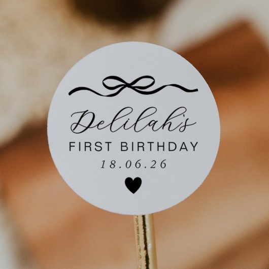 1歳の誕生日にボウ ラウンドシール