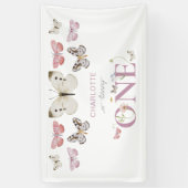 1歳の誕生日に咲く野花が蝶を一周 横断幕 (縦)