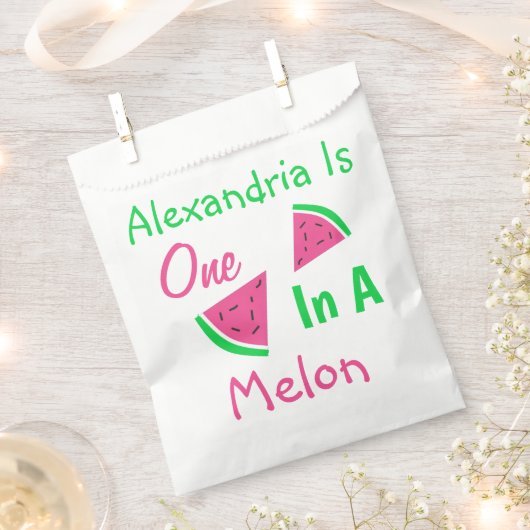 1歳の誕生日に1人 フェイバーバッグ (クリップ留めされた状態)