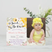 1歳の誕生日の写真を撮るのに非常に甘い 招待状 (スタンド正面)