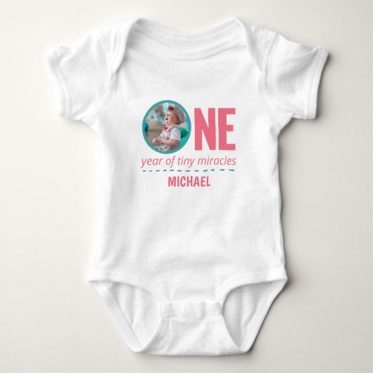 1歳の誕生日の赤ちゃん服カスタムの写真と文字 ベビーボディスーツ (正面)