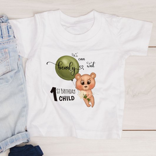 1歳の誕生日を待つのは辛い ベビーTシャツ