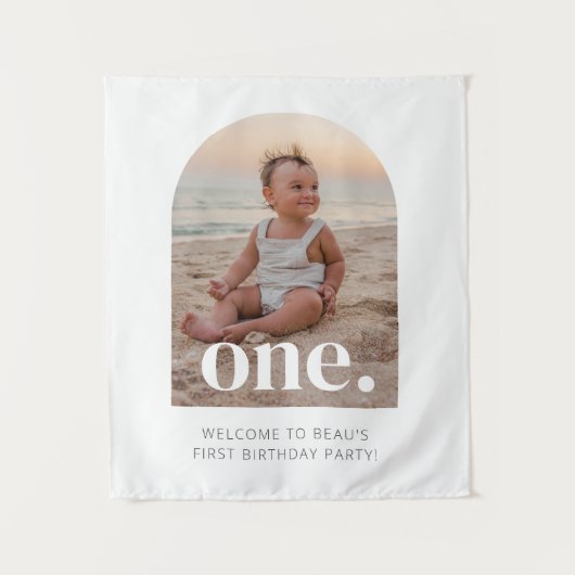 1歳の誕生日アーチ型写真ウェルカムサイン タペストリー (正面)