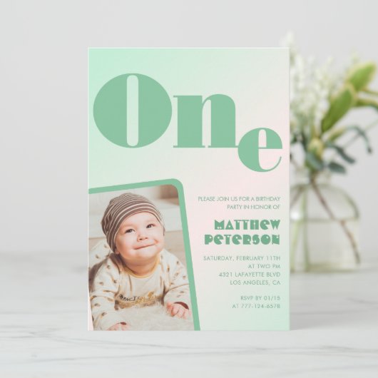 1歳の誕生日招待状少年の緑のグラデーション写真 招待状 (スタンド正面)