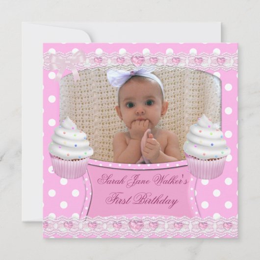 1歳の誕生日 女の子 ホワイト ピンク カップケーキ 赤ちゃん 6 招待状 (正面)