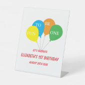 1歳 誕生日 おめでとう Fun To Be One 台座サイン (正面)