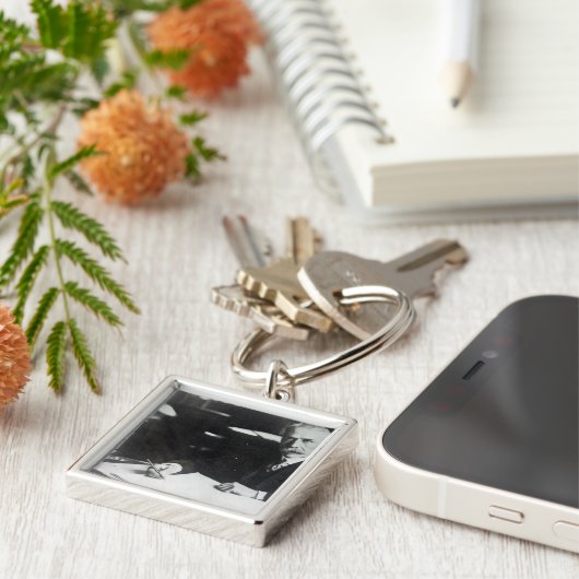 1管弦楽用総譜のエドワード・エルガー仕事 キーホルダー (側面)