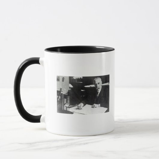 1管弦楽用総譜のエドワード・エルガー仕事 マグカップ (左)