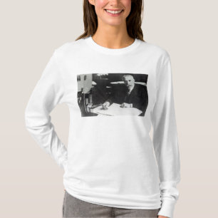 1管弦楽用総譜のエドワード・エルガー仕事 Tシャツ