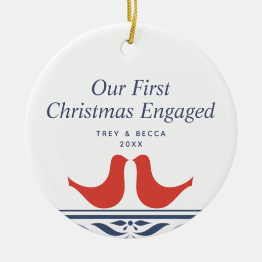 1組のドームパーソナライズされた初めてのクリスマス婚約した セラミックオーナメント (正面)