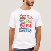 1魚2魚の赤い魚の青いシャツ Tシャツ (正面)