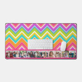 10フォトコラージュ – 巨大なカラフルのシェブロンパターン デスクマット (キーボード&マウス)