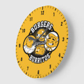10代のタイタン行け! | Burgers対Burritos ラージ壁時計 (傾斜)