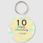 10周年記念の結婚記念日 黄色のパステル 名前 レトロ ボ キーホルダー (裏面)