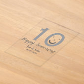 10周年記念日お名前入りグレー太字の絵文字 アクリル招待状 (レイダウン)