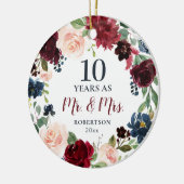 10年の間にミスター・アンド・ミセス・パーソナライズされたフローラ セラミックオーナメント (左)