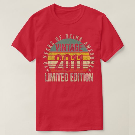 10年古いギフトヴィンテージ2011限定版10t tシャツ (デザイン正面)