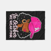 10月には、Nkブラックの乳がんウェアを黒人女性が着用します フリースブランケット (正面(横))