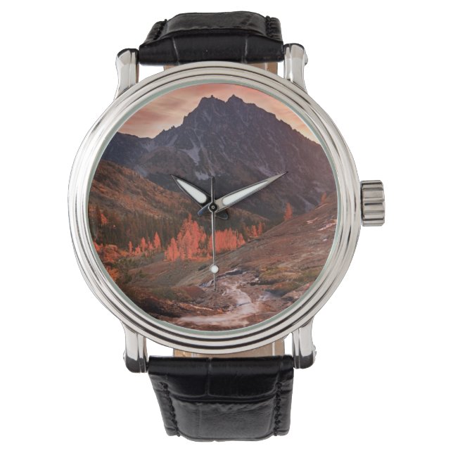 10月のヘッドライト流域 腕時計 (正面)