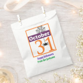 10月31日ハロウィーングディーバッグ – スパイダー付き フェイバーバッグ (クリップ留めされた状態)