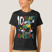 10歳の誕生日の男の子または女の子の自閉症の認識 Tシャツ (正面)