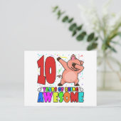 10歳の誕生日パーティーDabbing Pig - 10歳のギル ポストカード (スタンド正面)
