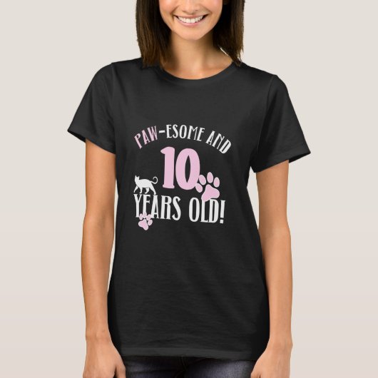 10歳の誕生日 猫のお母さんと猫好きな10歳 Tシャツ (正面)