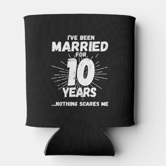 10結婚した年10周年おもしろいカップル 缶クーラー (裏面)