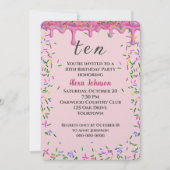 10誕生日ピンク色のアイシングと散水 招待状 (正面)