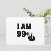 100おもしろい番目の誕生日ギフト、99 Plus 1マグカップ 招待状 (スタンド正面)