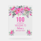 100と素晴らしいピンクのエレガントな誕生日パーティー アクリルサイン (正面)