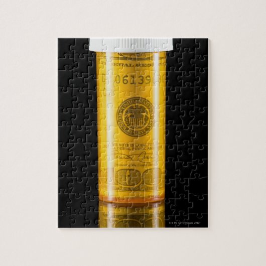 100ドルの請求書を持つ処方箋ボトル ジグソーパズル (縦)