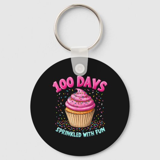 100人の日におもしろいカップケーキを振りかけるSの100日目 キーホルダー (正面)