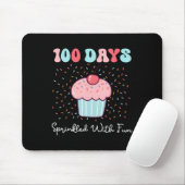 100人の日におもしろいカップケーキを振りかけるSの100日目 マウスパッド (マウス)