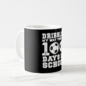 100人の日・スクール・サッカーを通り抜けた コーヒーマグカップ (正面左)