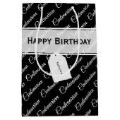 100代のタイポグラフィパターン黒/白名 ミディアムペーパーバッグ (正面)