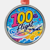 100回目のフライト カラフルな飛行機 旅行のお土産 メタルオーナメント (正面)