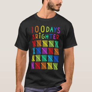 100日が幼稚園の100日目に明るい Tシャツ